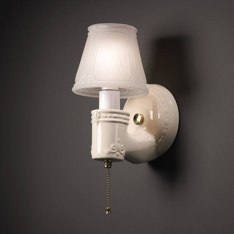 Justice Design American Classics - Vintage Round w/ Clip-On Glass Shade Wall Sconce - Vanilla (Gloss)