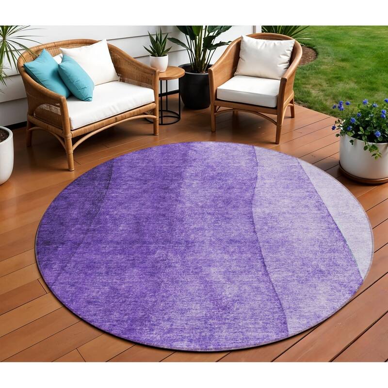 HomeRoots Ombre Transitional Rectangle Outdoor Rug - 8' Round