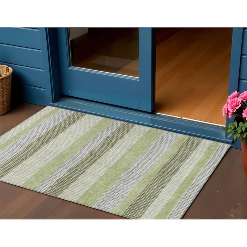 HomeRoots Striped Transitional Rectangle Outdoor Rug - 3' x 5'