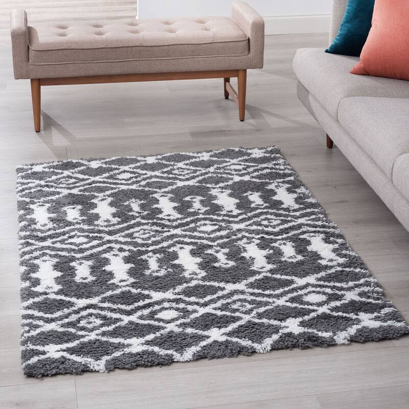 Joy Shag Mediterranean Geometric Indoor Area Rug