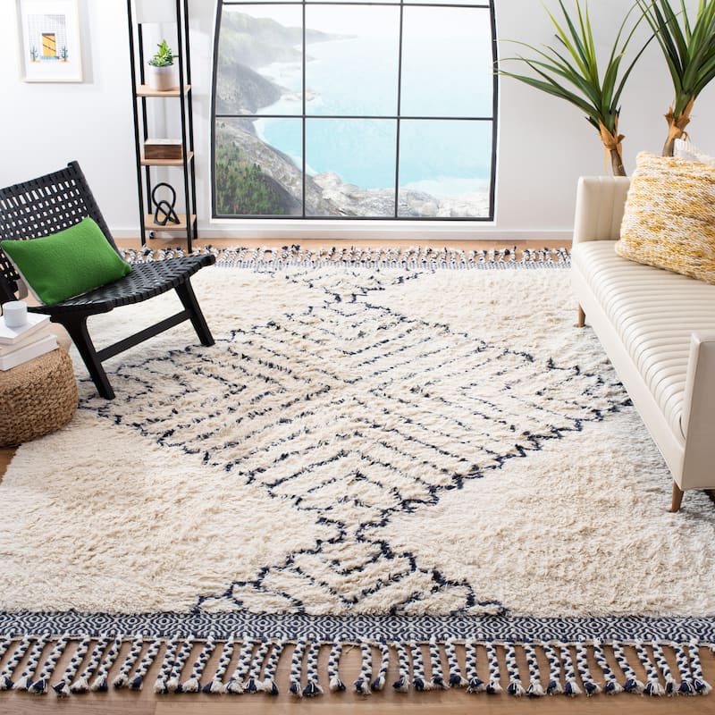SAFAVIEH Handmade Casablanca Shag Seona Tribal Wool Rug - 8' x 10' - Ivory/Navy