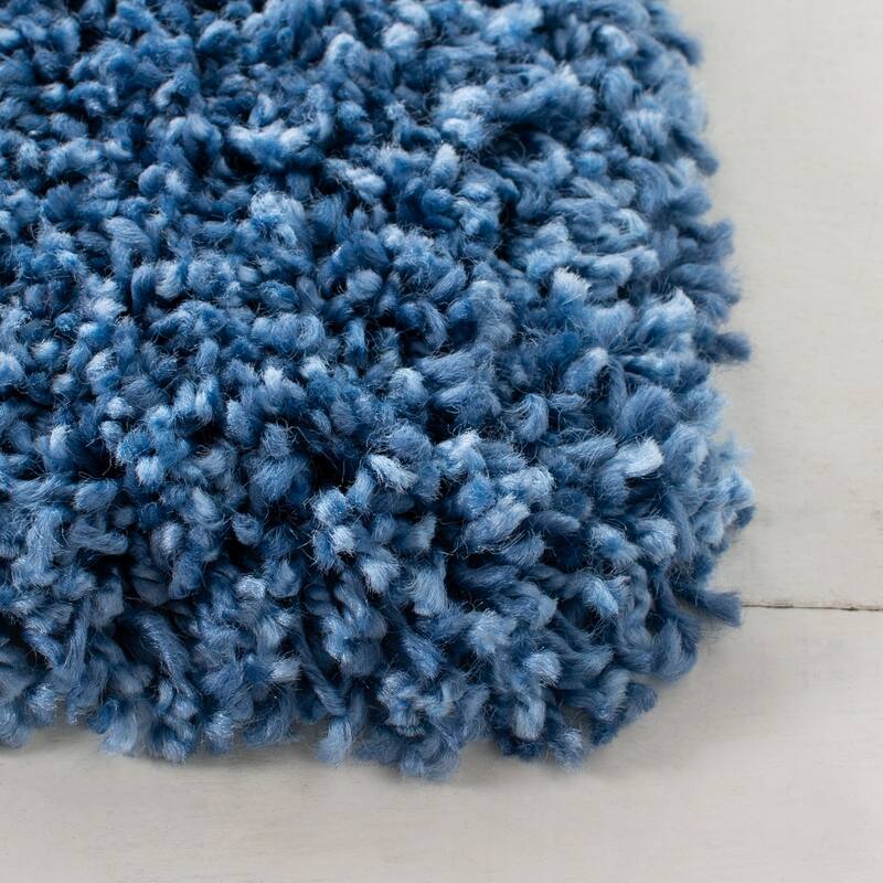 SAFAVIEH Evolution Shag Gwenaele Solid 1.8-inch Thick Rug