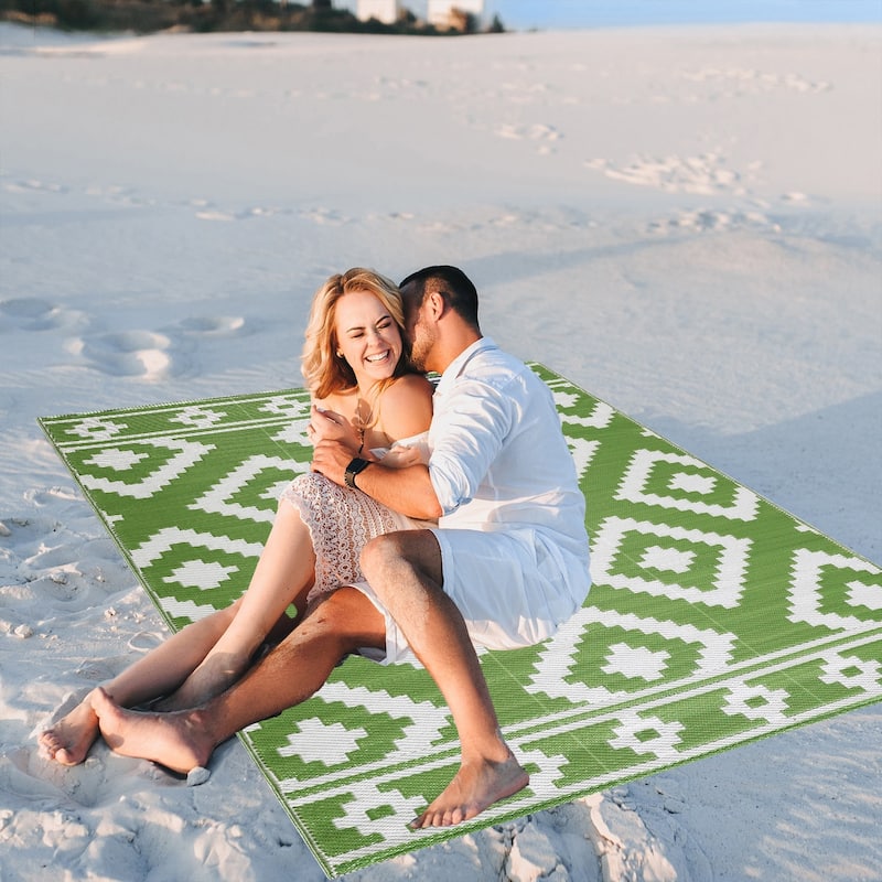 Playa Rug Outdoor Recycled Reversible Plastic Folded Mat/Rug Milan Collection Lightweight & Weather, Water and UV Resistant