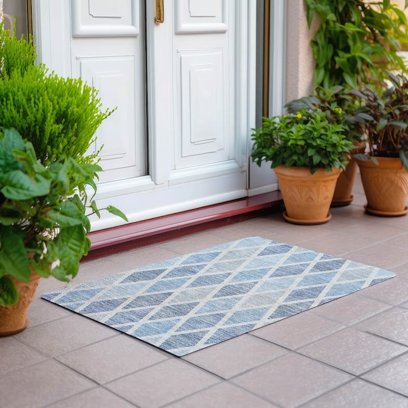 Machine Washable Indoor/ Outdoor Chantille Prism Diamond Rug - Sky - 1'8" x 2'6"