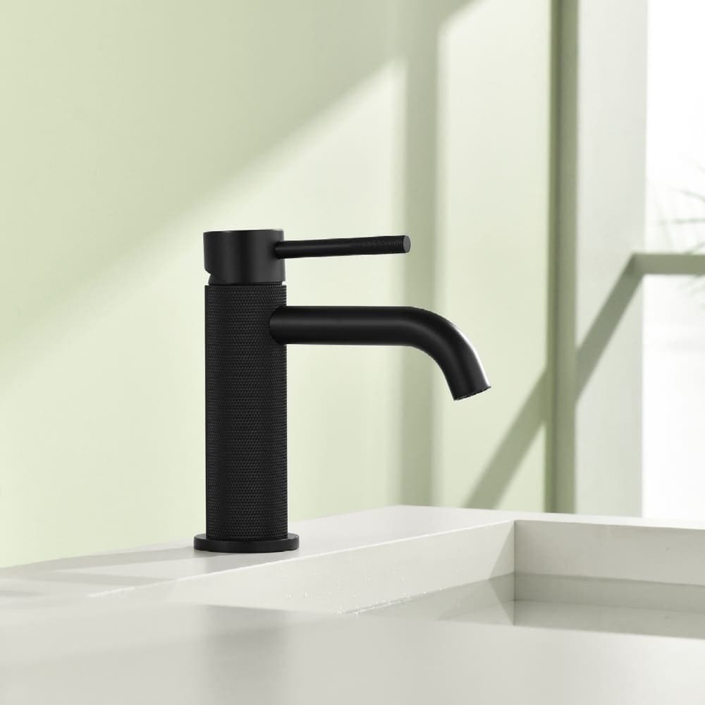 Single Hole Bathroom Faucet With Pop-Up Drain Kit Single Handle Bathroom Sink Faucets With Valve