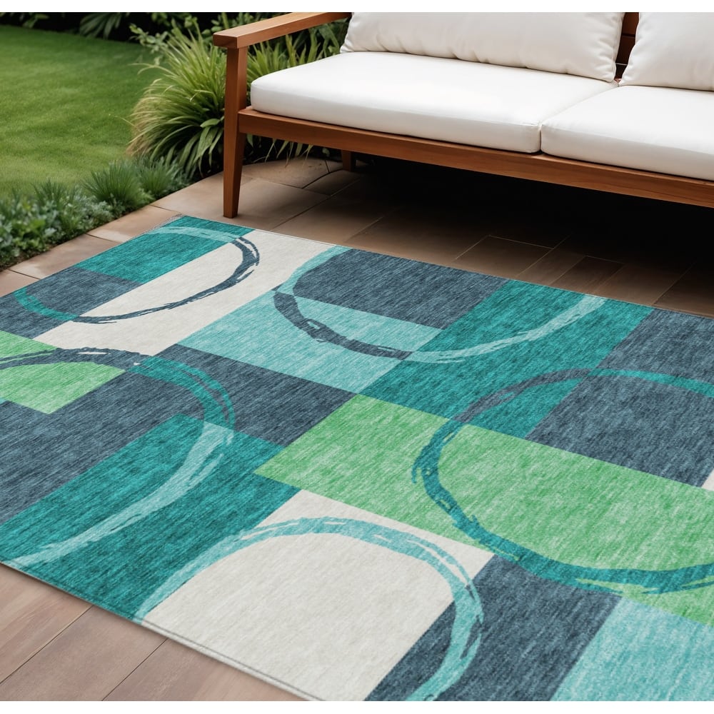 HomeRoots Geometric Modern Rectangle Outdoor Rug