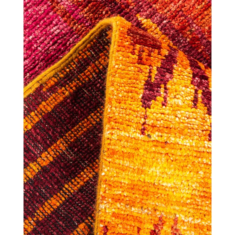 Overton Hand Knotted Wool Vintage Inspired Modern Contemporary Modern Red Area Rug - 4' 0" x 6' 4"