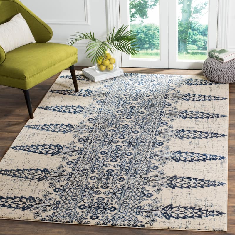 SAFAVIEH Evoke Gelinda Vintage Boho Rug - 5'1" x 7'6" - Ivory/Royal