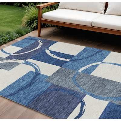 HomeRoots Geometric Modern Rectangle Outdoor Rug