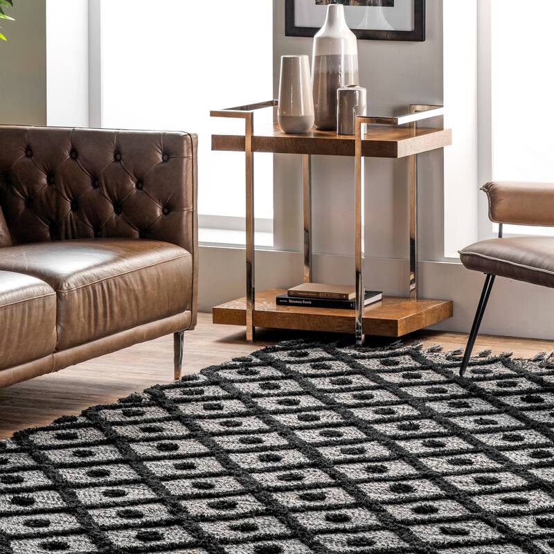 Nuloom Jinny Moroccan Wool Tasseled Area Rug