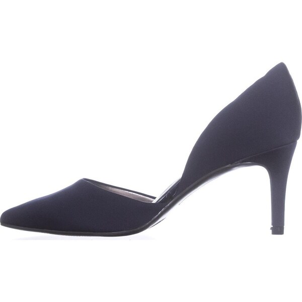 bandolino navy pumps