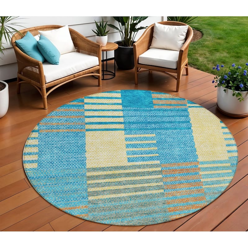 HomeRoots Striped Modern Rectangle Outdoor Rug - 8' Round