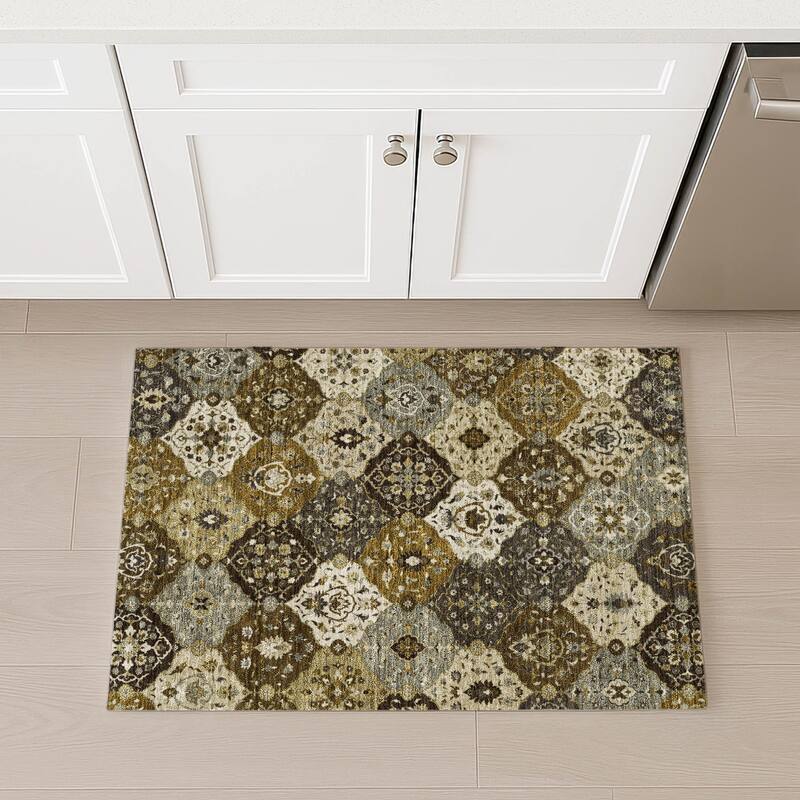 Machine Washable Indoor/ Outdoor Traditional Panel Chantille Rug