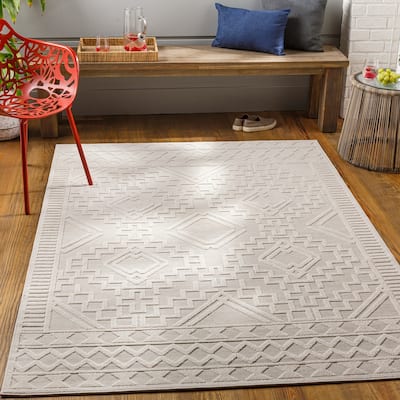 Livabliss Tylee Indoor/Outdoor Southwest Diamond Area Rug
