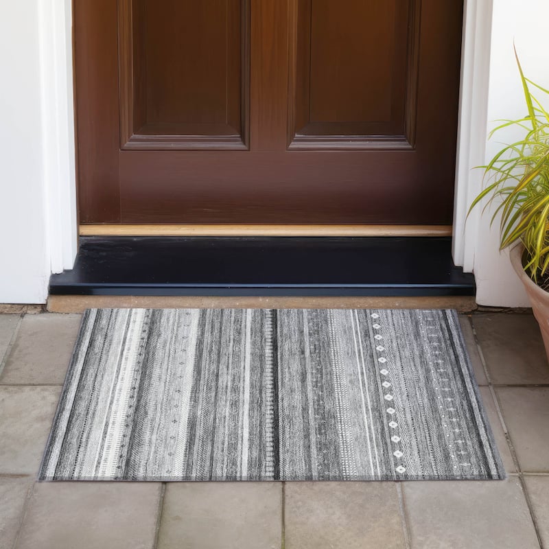 Machine Washable Indoor/Outdoor Boho Stripes Chantille Rug - Gray - 1'8" x 2'6"