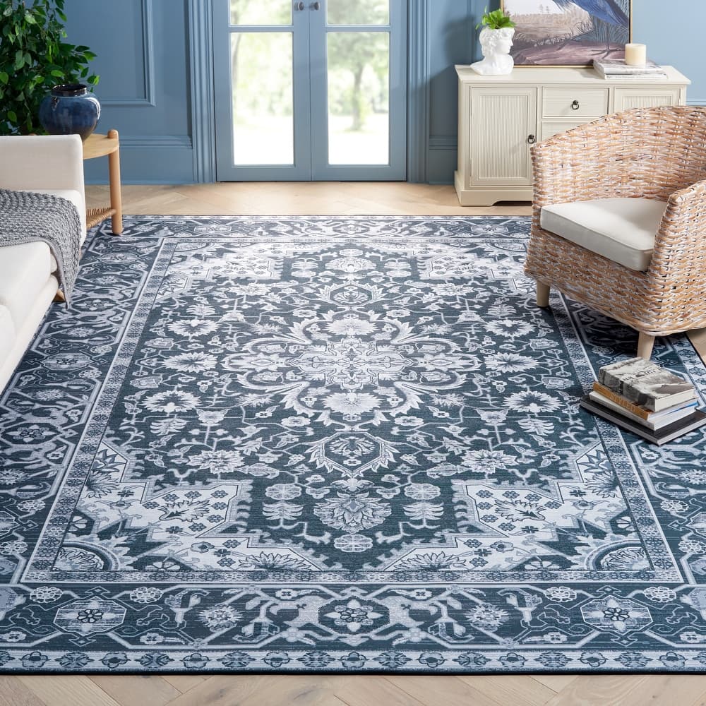 SAFAVIEH Tucson Machine Washable Slip Resistant Emmie Traditional Rug