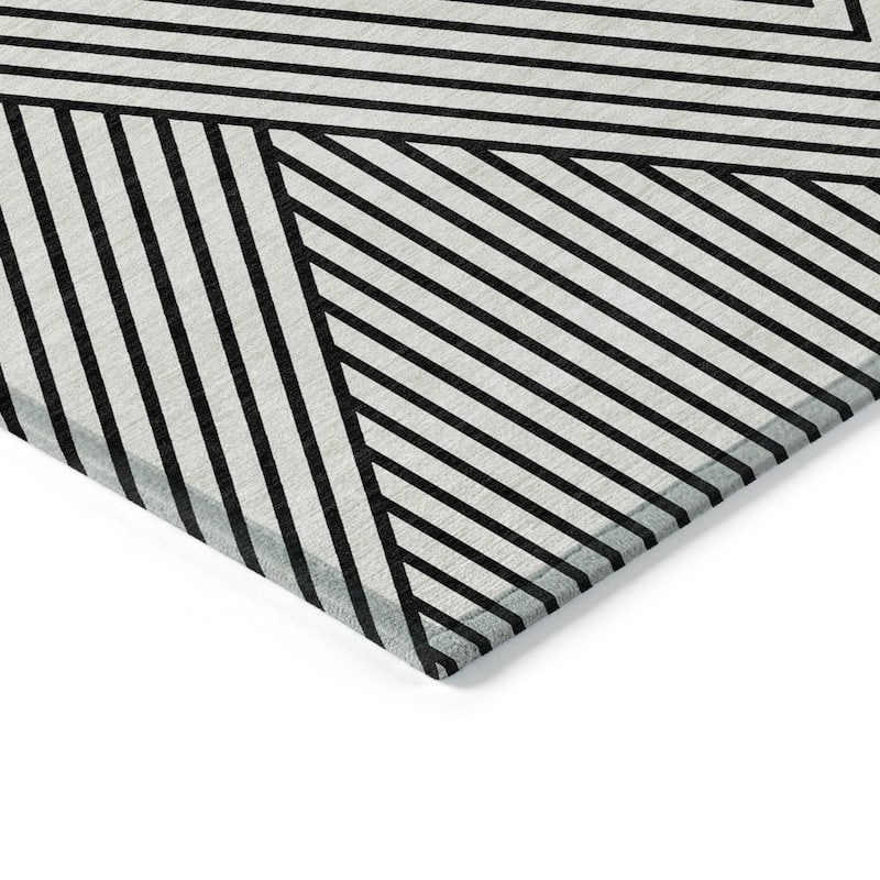 Machine Washable Indoor/ Outdoor Modern Geo Chantille Rug