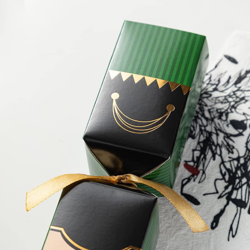 Glitzhome 8 Pack Christmas Nutcracker Party Cracker with Gift Contents