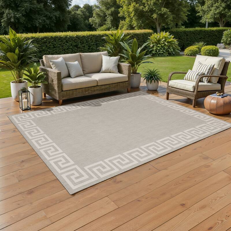 Vista Home Palmetto Greek Key Border Indoor/ Outdoor Area Rug - 5' 3" x 7' 3" - Rectangle