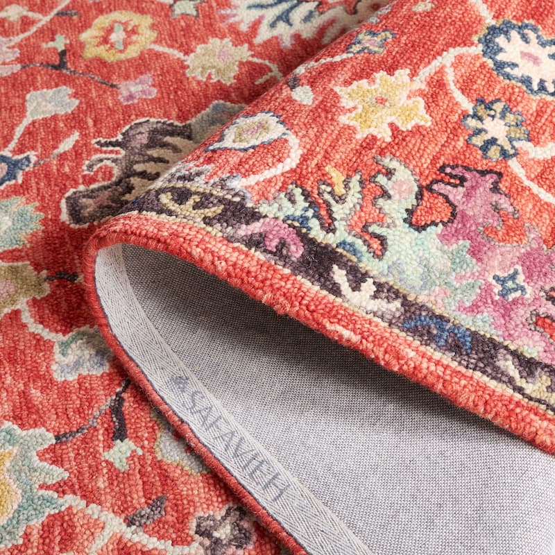 SAFAVIEH Handmade Blossom Iseabail Floral Wool Rug