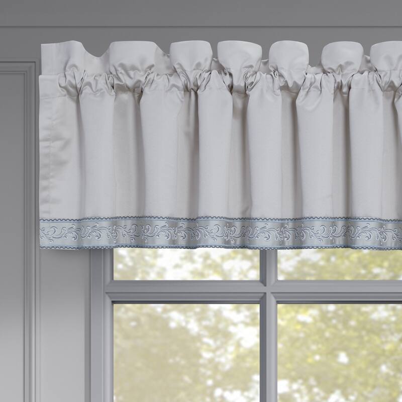 Boulevard Window Straight Valance