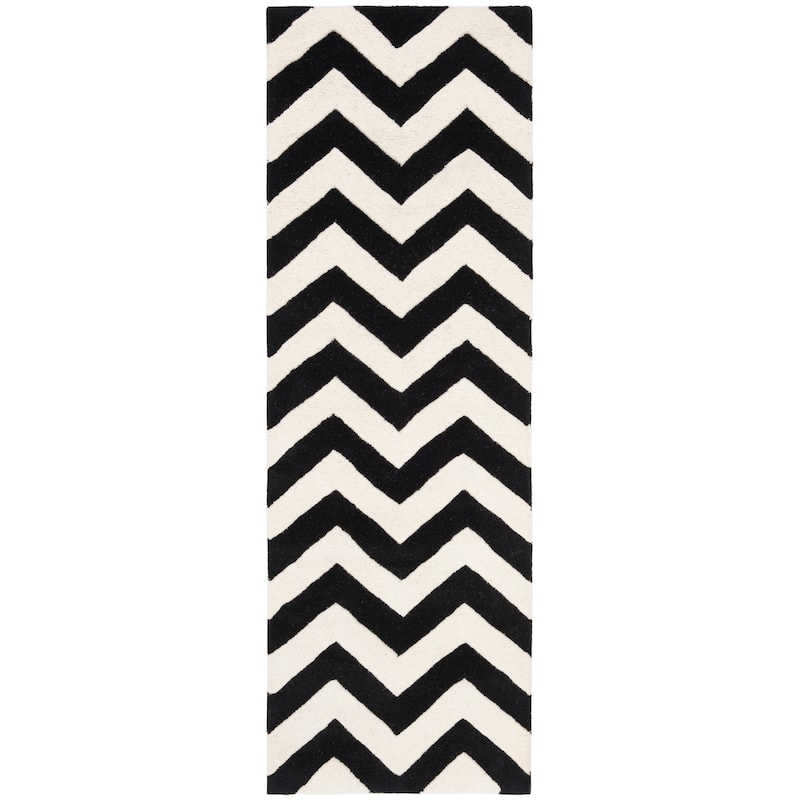 SAFAVIEH Handmade Chatham Traudel Modern Moroccan Wool Rug
