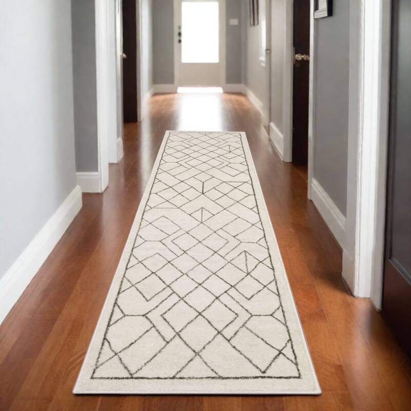 HomeRootsGeometric Modern Rectangle Area Rug - 90.55' X '26.77' X '0.39