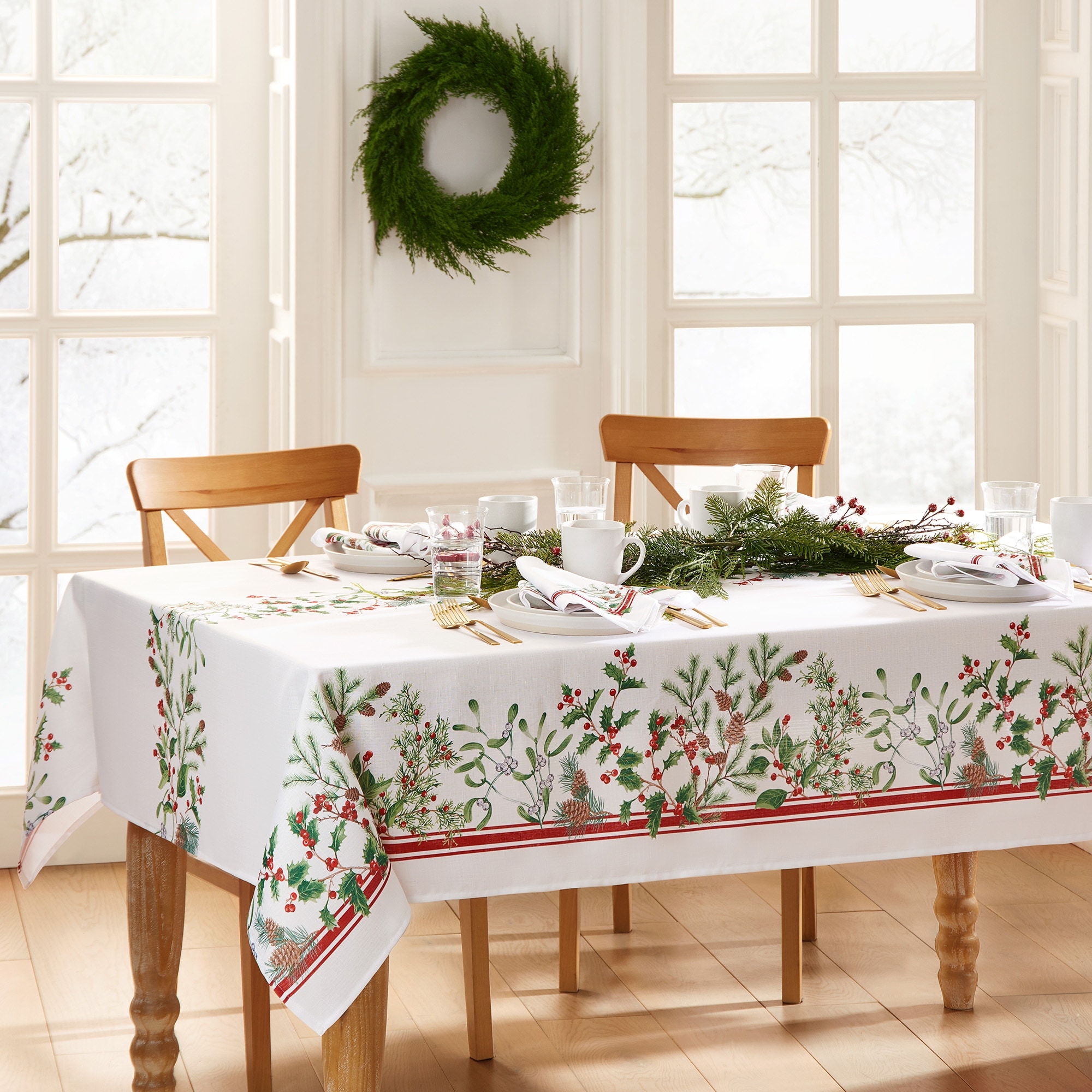 Winter Holiday Berry Fabric Tablecloth
