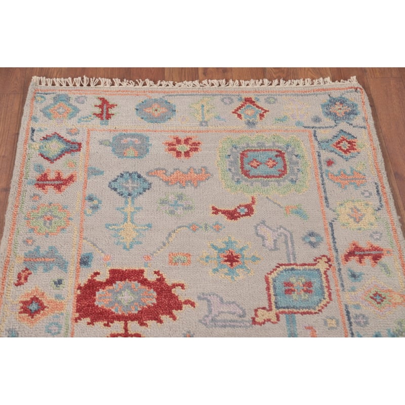 Transitional Floral Oushak Accent Rug Hand-Knotted Grey Wool Carpet - 2'8"x 5'11"