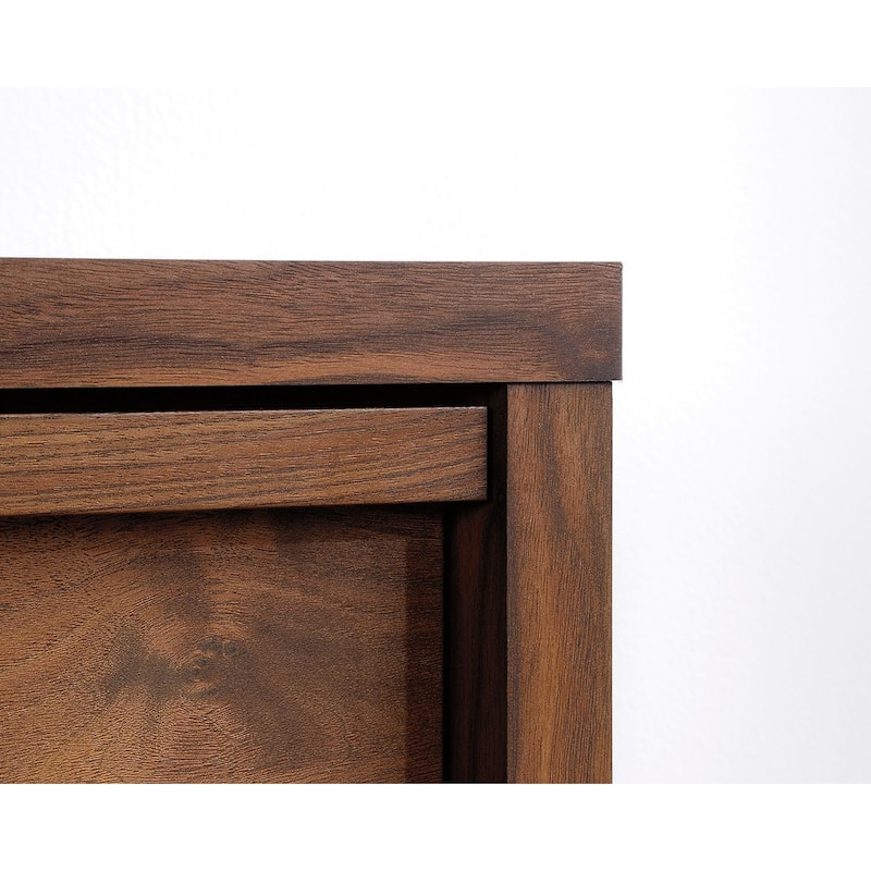 Harvey Park 4-Drawer Chest