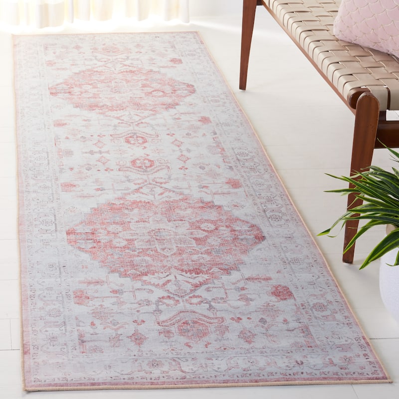 SAFAVIEH Tucson Machine Washable Slip Resistant Eloise Traditional Rug