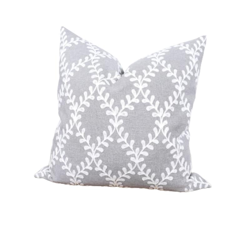 HomeRoots 20" X 20" Gray and White Diamond Polyester Zippered Pillow With Embroidery