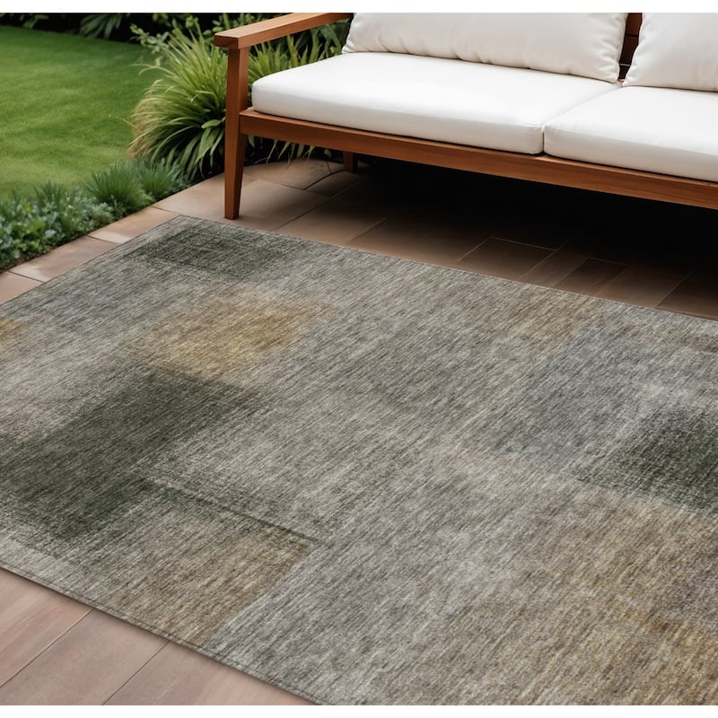 HomeRoots Abstract Transitional Rectangle Outdoor Rug - 8' X 10'