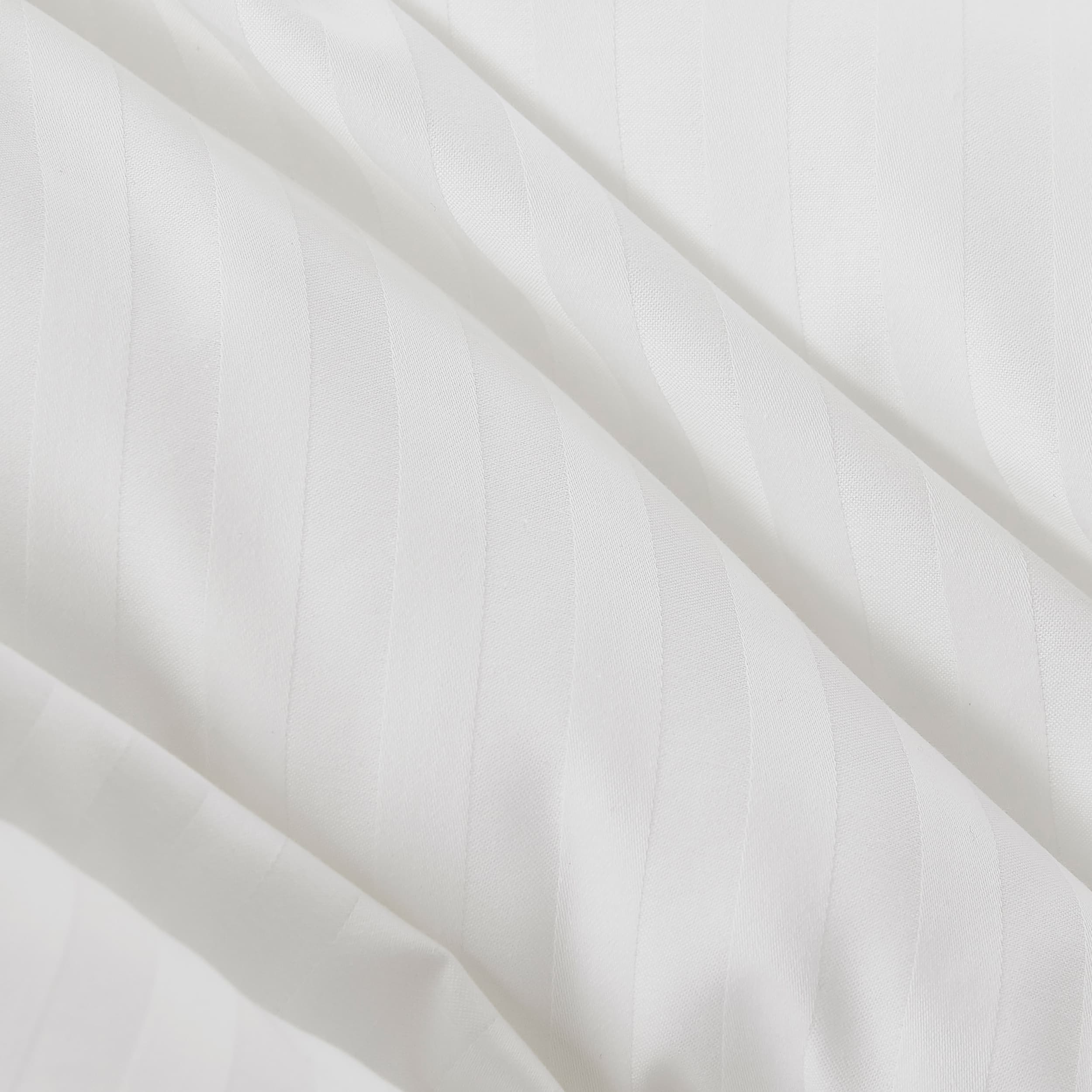 Eddie Bauer® Lightweight PrimaLoft® Down Alternative Comforter