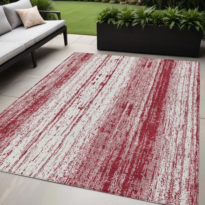 HomeRoots Striped Transitional Rectangle Outdoor Rug - 5' X 8'