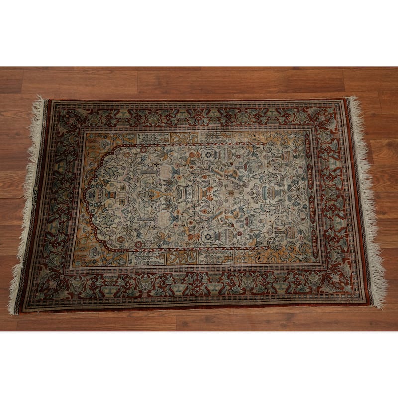 Hand Knotted Traditional Silk Beige Geometric Area Rug - 3' 1'' X 2' 0''