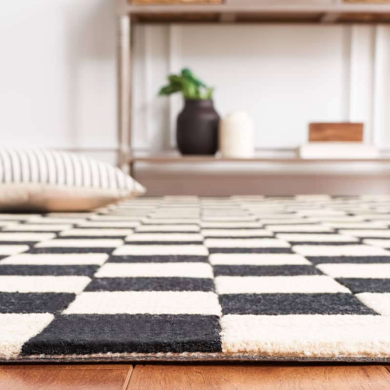 SAFAVIEH Handmade Martha Stewart Collection Berthild Checkered Wool Rug