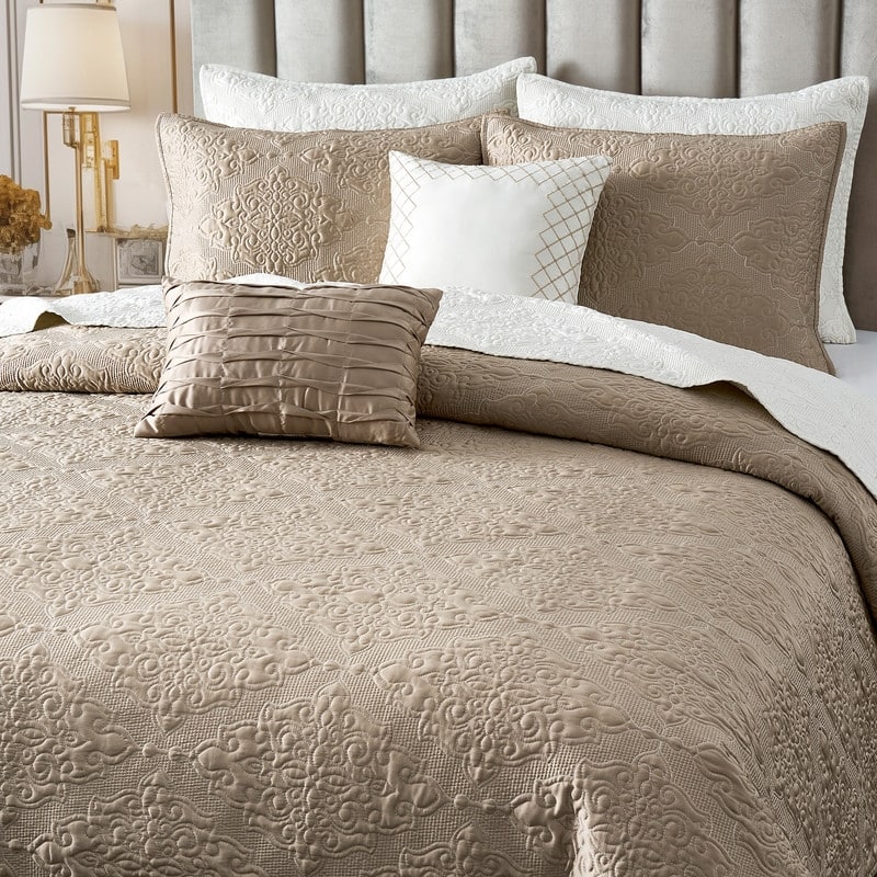 Wonderful Satin Quilt Set Cooling 5-Piece Bedding Set for Summer