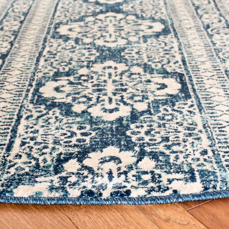 SAFAVIEH Evoke Bastienne Distressed Vintage Boho Rug