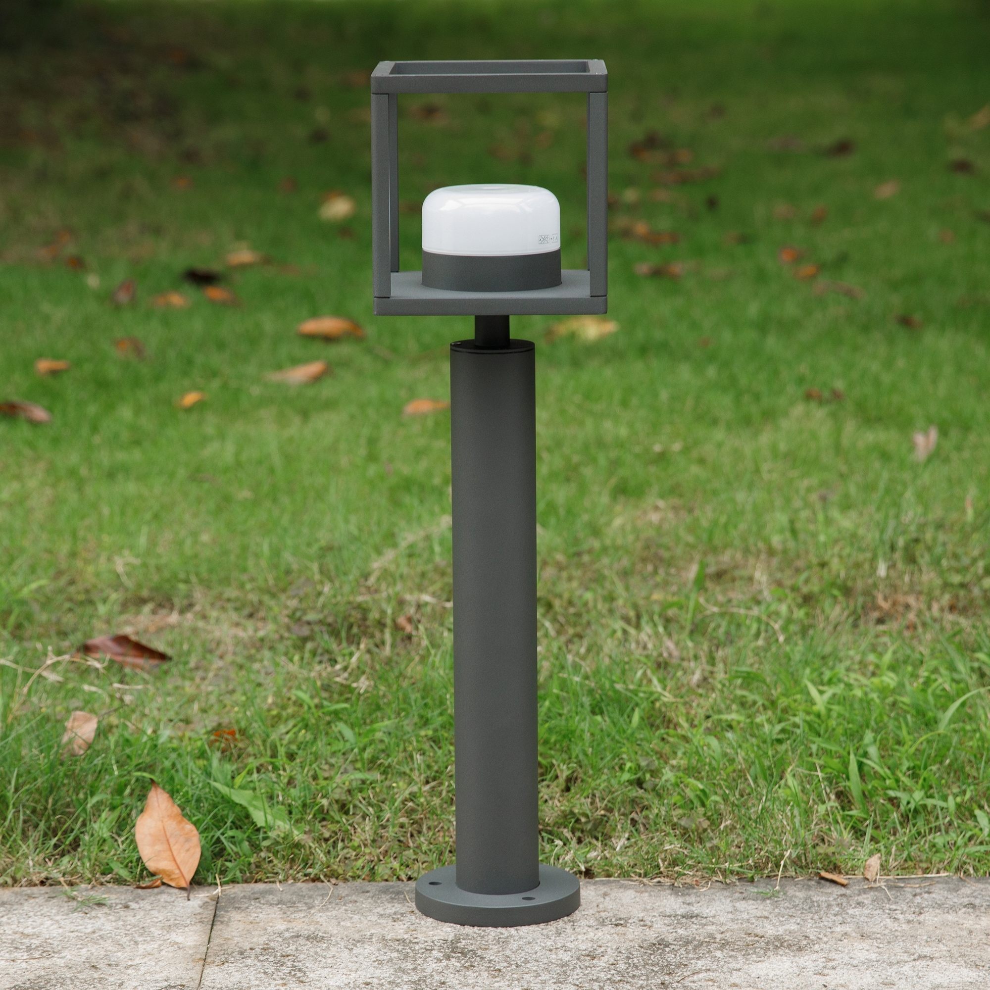 Outdoor Pathway LED Light Lantern GX53 LED Bulb 6.5W 650Lm