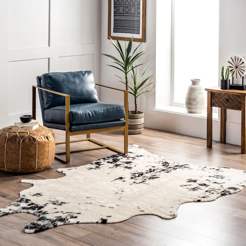 Nuloom Marcia SpinClean Machine Washable Faux Cowhide Area Rug - 5' x 6'7" - Black - Hide-Shaped