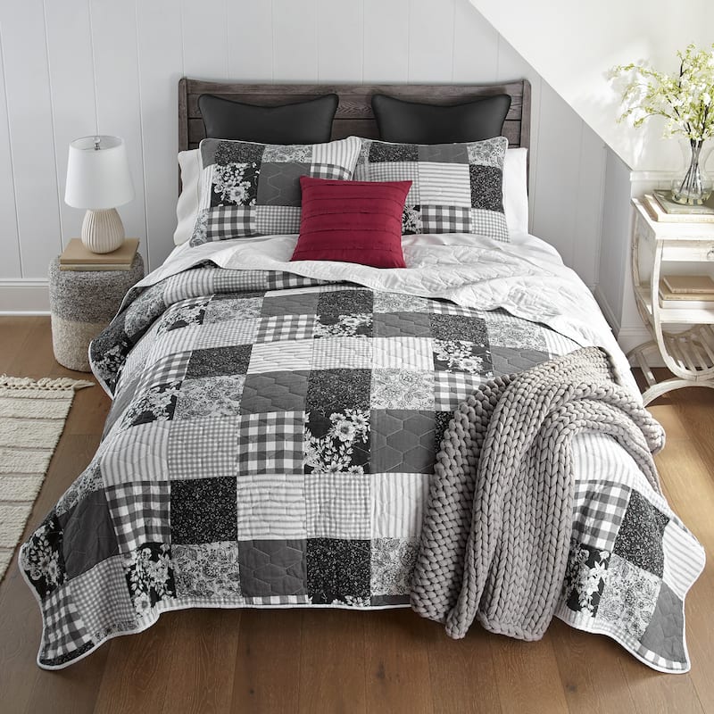Donna Sharp Indiana Farmhouse Cotton Pieced Quilt Collection
