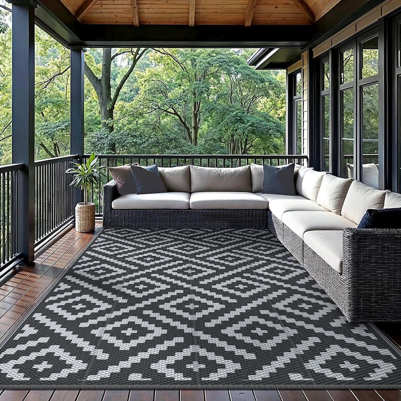Reversible Charcoal Geometric Flat-Weave Recyclable Outdoor Rug