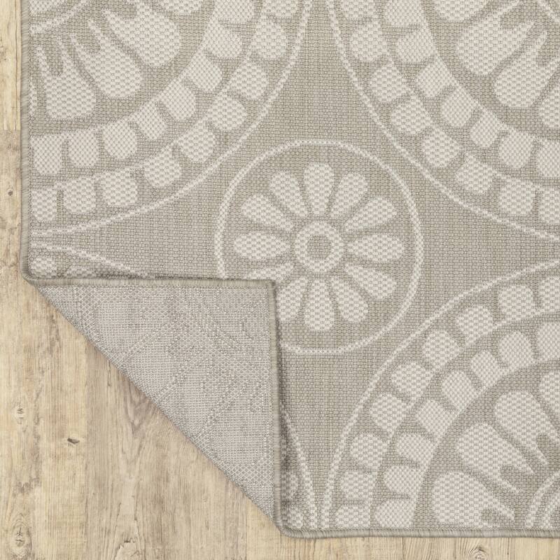 Vista Home Palmetto Floral Medallion Indoor/ Outdoor Area Rug