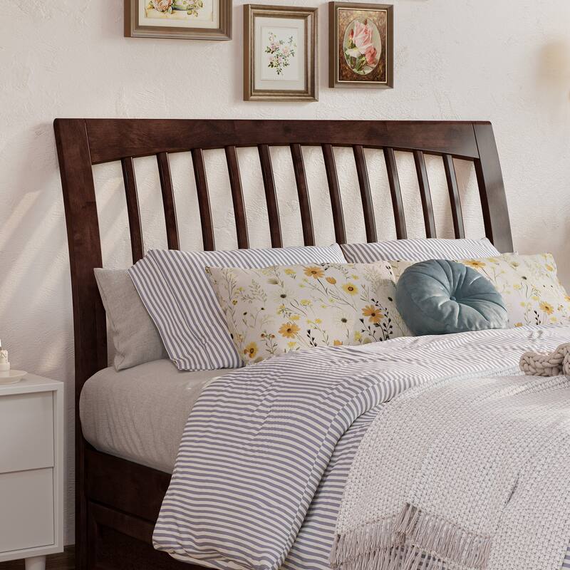 Roslyn Platform Bed with Panel Footboard and Twin Trundle