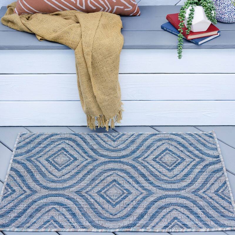 Colonnade Modern & Contemporary Abstract Indoor/Outdoor Area Rug