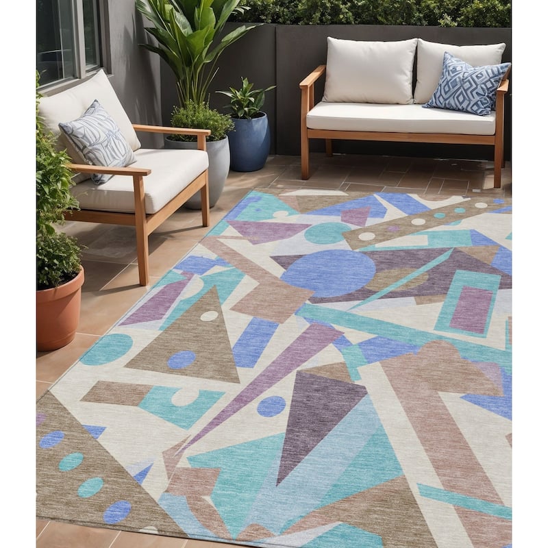 HomeRoots Geometric Modern Rectangle Outdoor Rug - 5' X 8'