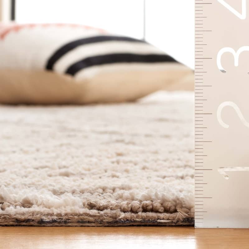 SAFAVIEH Handmade Audrey Aybaniz Casual Rug