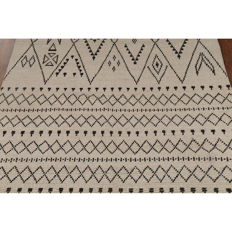 Beige / Ivory Moroccan Area Rug Handmade Wool Carpet - 6'0"x 9'5"
