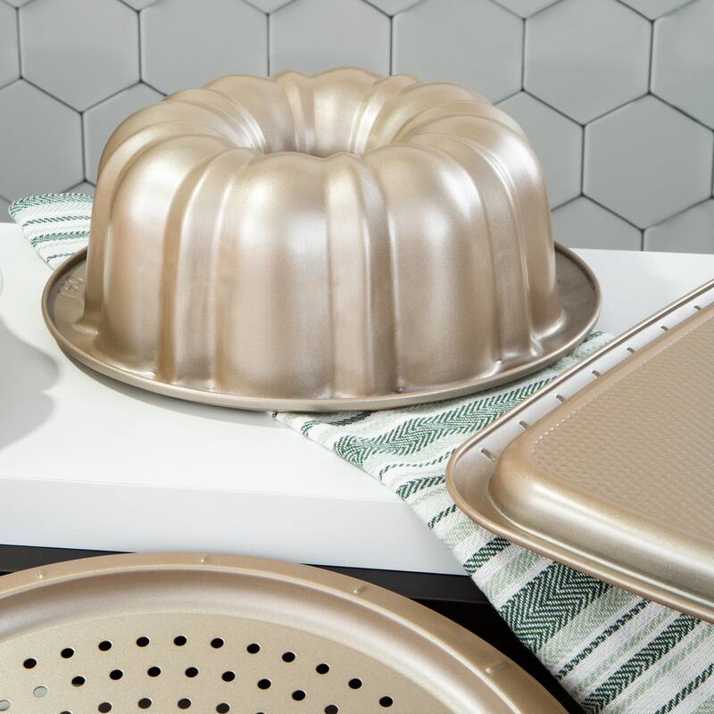 BergHOFF Balance Non-stick Carbon Steel Fluted Cake Pan 10.25"